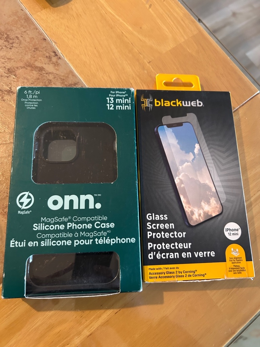 Onn MagSafe Compatible Silicone Phone Case for iPhone 12-13 mini+screen protecto